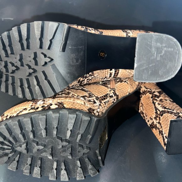 Simmi‎ of London Snake Print High Heel Fashion Boots Sz. 8 - Picture 5 of 5